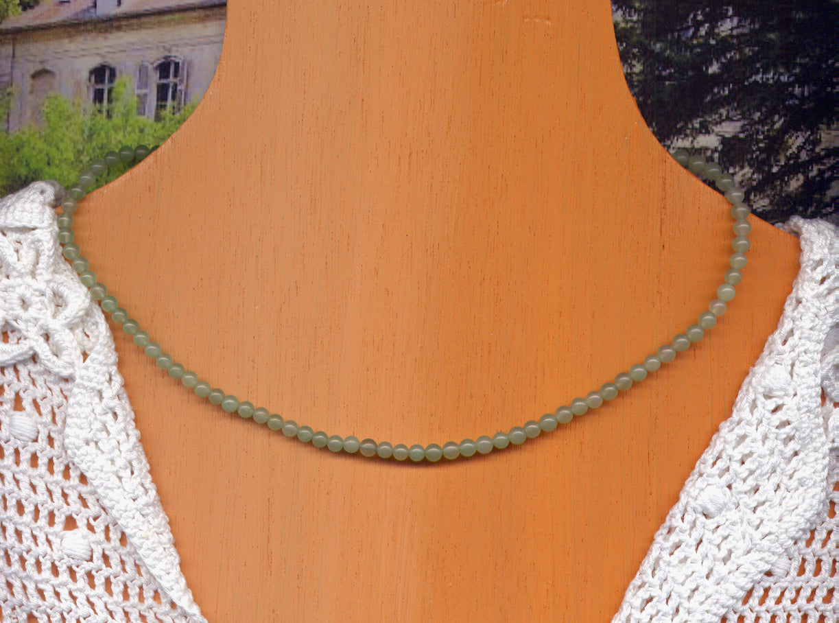 collier tailleur