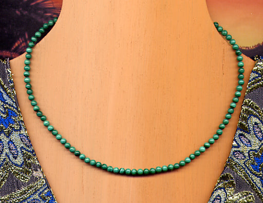 collier tailleur