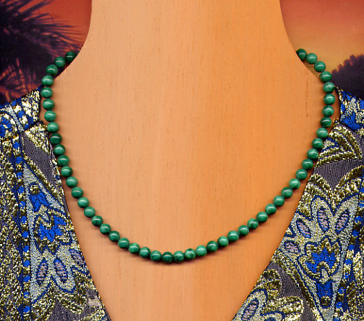 collier tailleur